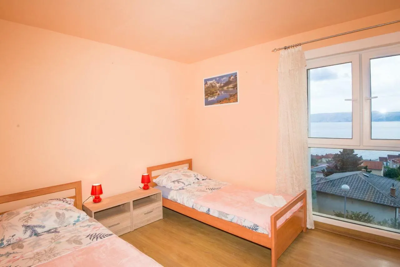 Apartment Red Rose Novi Vinodloski Novi Vinodolski